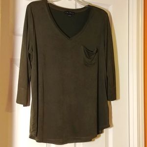 Great Condition "TRIBAL" top size L